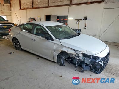 Czwarte zdjęcie samochodu z boku: 2025 NISSAN ALTIMA SV VIN:1N4BL4DV7SN401361 - miniatura