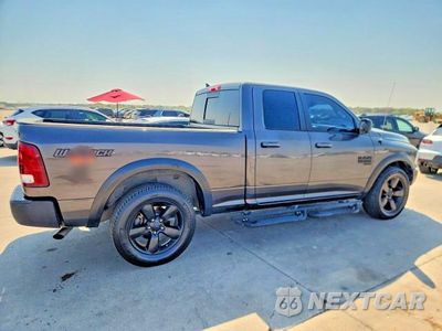 Trzecie zdjęcie samochodu z tyłu: 2019 RAM 1500 CLASSIC SLT VIN:1C6RR6GG7KS698219 - miniatura
