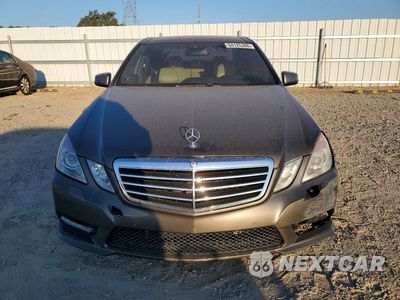 Piąte zdjęcie samochodu w środku: 2013 MERCEDES-BENZ E 550 4MATIC VIN:WDDHF9BB9DA692091 - miniatura