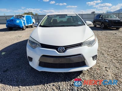 Piąte zdjęcie samochodu w środku: 2015 TOYOTA COROLLA LE VIN:5YFBURHEXFP197078 - miniatura