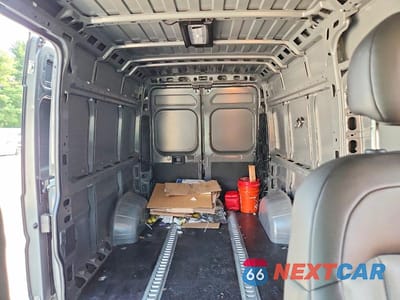 Zdjęcie 10 z 13 samochodu: 2025 RAM PROMASTER 2500 2500 HIGH VIN:3C6LRVDG4SE501112 - miniatura