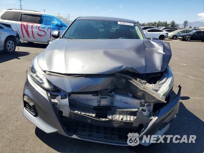 Piąte zdjęcie samochodu w środku: 2021 NISSAN ALTIMA SV VIN:1N4BL4DV8MN309307 - miniatura