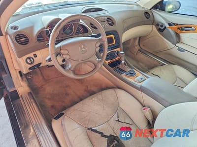 Zdjęcie 8 z 12 samochodu: 2007 MERCEDES-BENZ SL 550 VIN:WDBSK71F47F128651 - miniatura