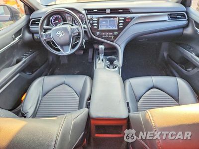 Zdjęcie 8 z 12 samochodu: 2019 TOYOTA CAMRY SE VIN:4T1B11HK1KU735630 - miniatura