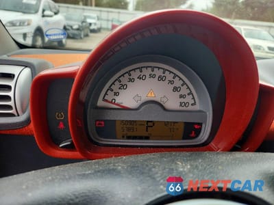 Zdjęcie 9 z 12 samochodu: 2008 SMART FORTWO PURE VIN:WMEEJ31X58K100404 - miniatura