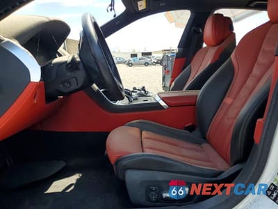 Zdjęcie 7 z 12 samochodu: 2023 BMW 840XI VIN:WBAGV4C08PCN00805 - miniatura