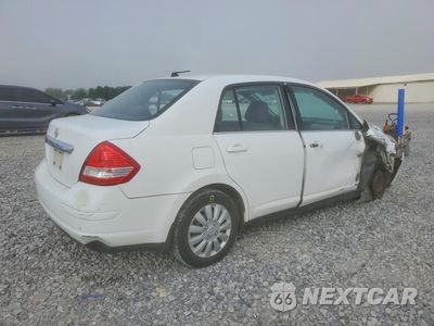 Trzecie zdjęcie samochodu z tyłu: 2008 NISSAN VERSA 1.8 S VIN:3N1BC11E98L355511 - miniatura