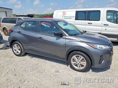 Czwarte zdjęcie samochodu z boku: 2022 NISSAN KICKS S VIN:3N1CP5BV4NL514722 - miniatura