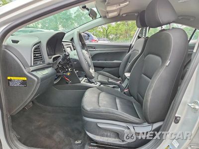 Zdjęcie 7 z 12 samochodu: 2018 HYUNDAI ELANTRA SE VIN:5NPD74LF8JH230510 - miniatura