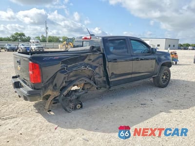 Trzecie zdjęcie samochodu z tyłu: 2018 CHEVROLET COLORADO ZR2 VIN:1GCGTEEN3J1125299 - miniatura
