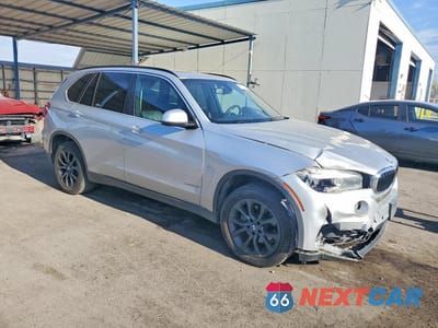 Czwarte zdjęcie samochodu z boku: 2016 BMW X5 SDRIVE35I VIN:5UXKR2C53G0R70340 - miniatura