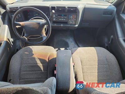 Zdjęcie 8 z 12 samochodu: 1996 CHEVROLET BLAZER VIN:1GNCS13W1T2187990 - miniatura