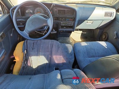 Zdjęcie 8 z 13 samochodu: 1992 TOYOTA PICKUP DELUXE VIN:JT4RN93P6N5054791 - miniatura