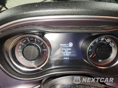 Zdjęcie 9 z 12 samochodu: 2018 DODGE CHALLENGER SXT VIN:2C3CDZAG5JH321650 - miniatura