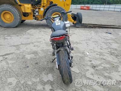 Czwarte zdjęcie samochodu z boku: 2011 KAWASAKI LE650 C VIN:JKALEEC1XBDA02881 - miniatura