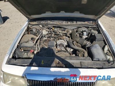 Zdjęcie 11 z 12 samochodu: 2003 MERCURY GRAND MARQUIS VIN:2MEFM74W23X680400 - miniatura