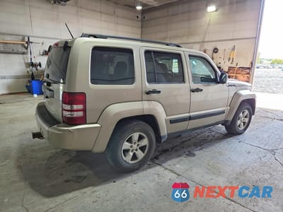 Trzecie zdjęcie samochodu z tyłu: 2010 JEEP LIBERTY SPORT VIN:1J4PN2GK1AW108316 - miniatura