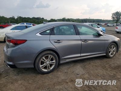 Trzecie zdjęcie samochodu z tyłu: 2019 HYUNDAI SONATA SPORT VIN:5NPE34AF4KH739983 - miniatura