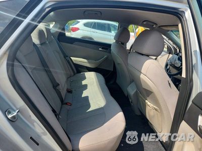 Zdjęcie 10 z 12 samochodu: 2018 HYUNDAI SONATA SE VIN:5NPE24AF4JH599239 - miniatura