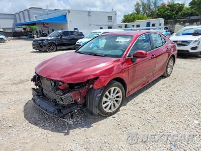 2022 TOYOTA CAMRY LE 4T1C11AK2NU642246 - główne zdjęcie licytacji z USA - miniatura