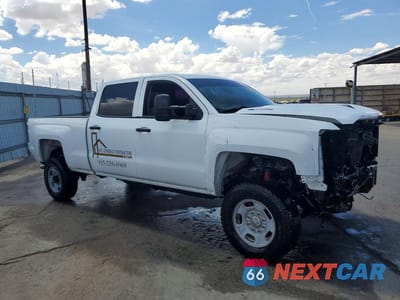 Czwarte zdjęcie samochodu z boku: 2015 CHEVROLET SILVERADO K2500 HEAVY DUTY VIN:1GC1KUEG5FF181873 - miniatura