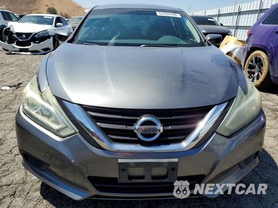 Piąte zdjęcie samochodu w środku: 2018 NISSAN ALTIMA 2.5 S VIN:1N4AL3AP9JC473605 - miniatura