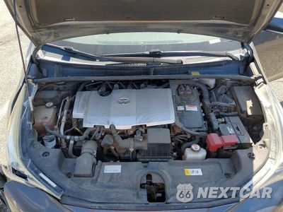 Zdjęcie 11 z 12 samochodu: 2017 TOYOTA PRIUS TWO VIN:JTDKBRFU5H3027559 - miniatura