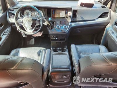 Zdjęcie 8 z 14 samochodu: 2017 TOYOTA SIENNA SE VIN:5TDXZ3DC4HS832640 - miniatura