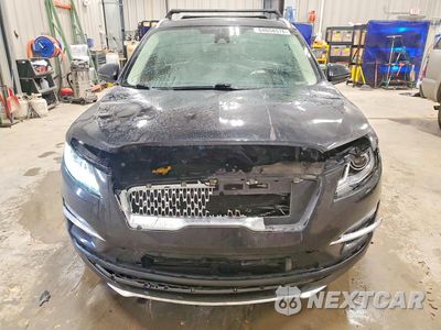 Piąte zdjęcie samochodu w środku: 2019 LINCOLN MKC SELECT VIN:5LMCJ2D95KUL02340 - miniatura