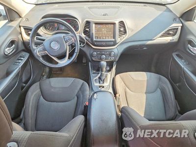 Zdjęcie 8 z 13 samochodu: 2016 JEEP CHEROKEE LATITUDE VIN:1C4PJLCB9GW159309 - miniatura