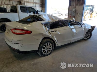 Trzecie zdjęcie samochodu z tyłu: 2016 FORD FUSION S VIN:3FA6P0G74GR354161 - miniatura