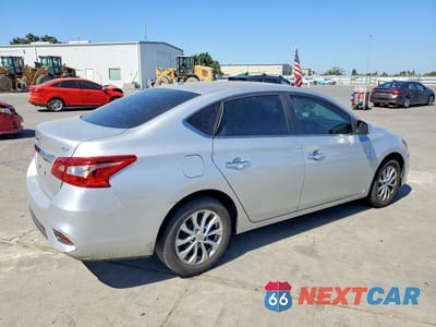 Trzecie zdjęcie samochodu z tyłu: 2019 NISSAN SENTRA SV VIN:3N1AB7AP5KY328321 - miniatura