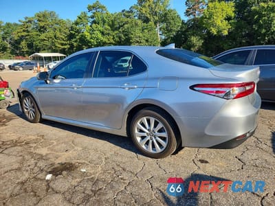 Drugie zdjęcie samochodu z przodu: 2020 TOYOTA CAMRY LE VIN:4T1C11AK3LU338193 - miniatura