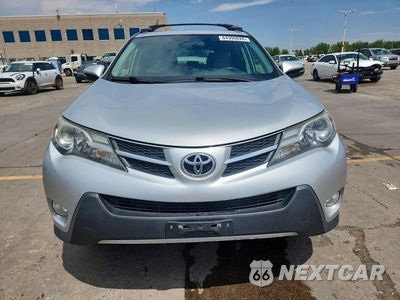 Piąte zdjęcie samochodu w środku: 2015 TOYOTA RAV4 XLE VIN:JTMRFREV1FD125640 - miniatura