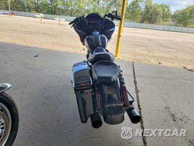 Czwarte zdjęcie samochodu z boku: 2018 HARLEY-DAVIDSON FLTRXSE CVO ROAD GLIDE VIN:1HD1TCL14JB958662 - miniatura