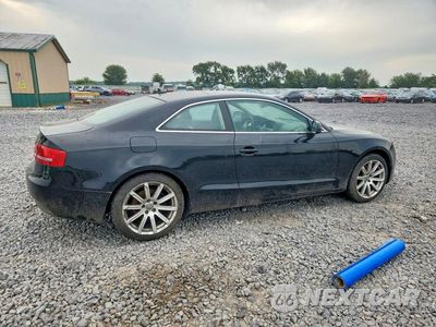 Trzecie zdjęcie samochodu z tyłu: 2011 AUDI A5 PREMIUM PLUS VIN:WAULFAFR1BA014524 - miniatura