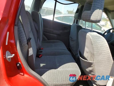 Zdjęcie 10 z 12 samochodu: 2004 SUZUKI VITARA LX VIN:2S3TE62V346103020 - miniatura