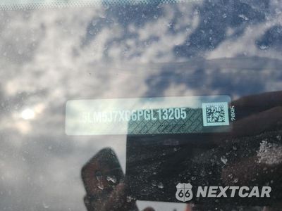 Zdjęcie 13 z 13 samochodu: 2023 LINCOLN AVIATOR RESERVE VIN:5LM5J7XC6PGL13205 - miniatura