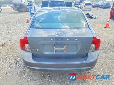 Zdjęcie 6 z 12 samochodu: 2010 VOLVO S40 2.4I VIN:YV1382MS3A2509478 - miniatura