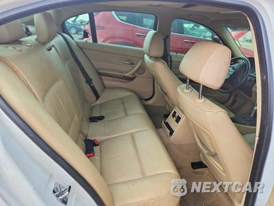 Zdjęcie 10 z 13 samochodu: 2006 BMW 330 I VIN:WBAVB33576KR81446 - miniatura