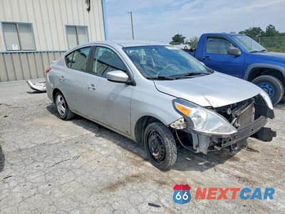 Czwarte zdjęcie samochodu z boku: 2017 NISSAN VERSA 1.6 SV VIN:3N1CN7AP9HK459988 - miniatura