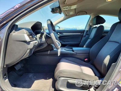 Zdjęcie 7 z 13 samochodu: 2019 HONDA ACCORD LX VIN:1HGCV1F15KA042196 - miniatura