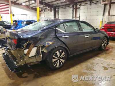 Trzecie zdjęcie samochodu z tyłu: 2019 NISSAN ALTIMA SV VIN:1N4BL4DVXKC110266 - miniatura