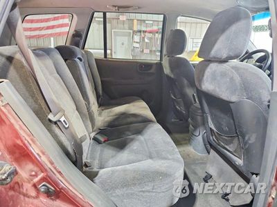 Zdjęcie 11 z 14 samochodu: 2001 HYUNDAI SANTA FE GL VIN:KM8SC83D81U113990 - miniatura