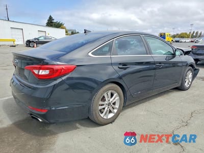 Trzecie zdjęcie samochodu z tyłu: 2017 HYUNDAI SONATA SE VIN:5NPE24AF9HH587565 - miniatura