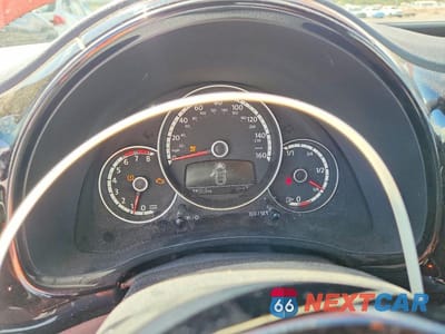 Zdjęcie 9 z 12 samochodu: 2016 VOLKSWAGEN BEETLE 1.8T VIN:3VWF07ATXGM631063 - miniatura
