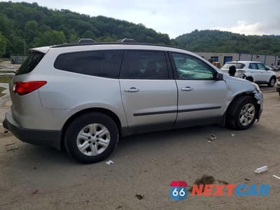 Trzecie zdjęcie samochodu z tyłu: 2012 CHEVROLET TRAVERSE LS VIN:1GNKVFED7CJ422863 - miniatura