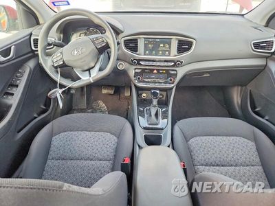 Zdjęcie 8 z 12 samochodu: 2019 HYUNDAI IONIQ BLUE VIN:KMHC65LCXKU134097 - miniatura
