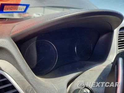 Zdjęcie 9 z 12 samochodu: 2015 HYUNDAI GENESIS 5.0L VIN:KMHGN4JFXFU063386 - miniatura