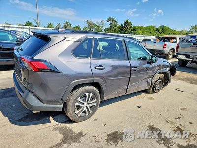 Trzecie zdjęcie samochodu z tyłu: 2020 TOYOTA RAV4 LE VIN:2T3F1RFV6LW116138 - miniatura
